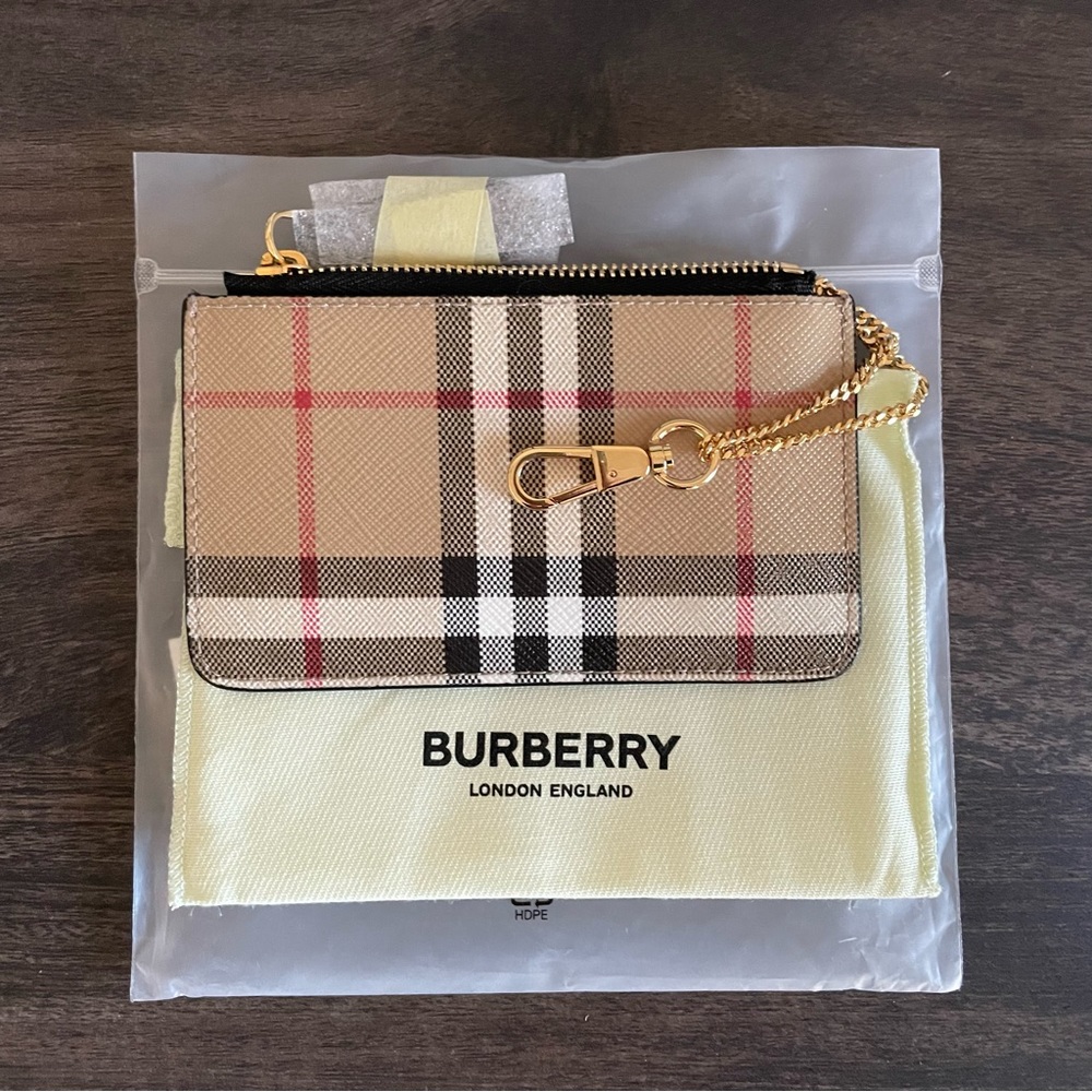 burberry classic check zip card case with attached key ring - Picture 3 of 3